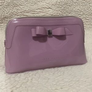 Cosmetic bag
